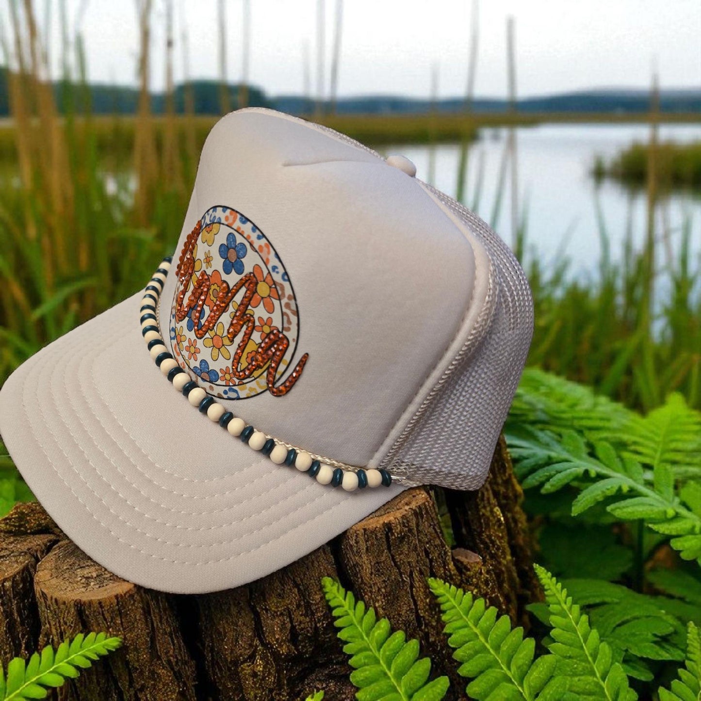Floral “Mama” Trucker Hat – White Mesh Cap with Retro Flower Design & Beaded Brim