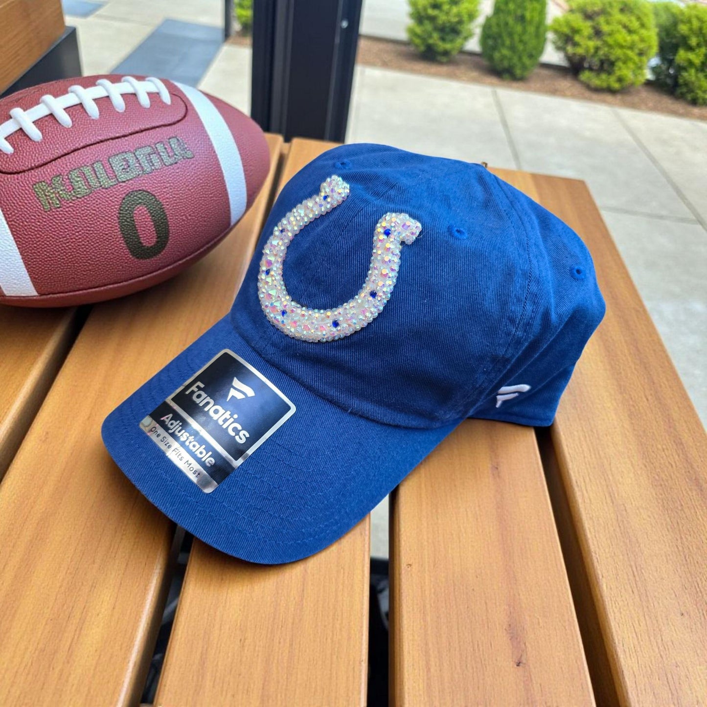 Sparkly Lucky Horseshoe Baseball Hat – Game Day Bling Hat